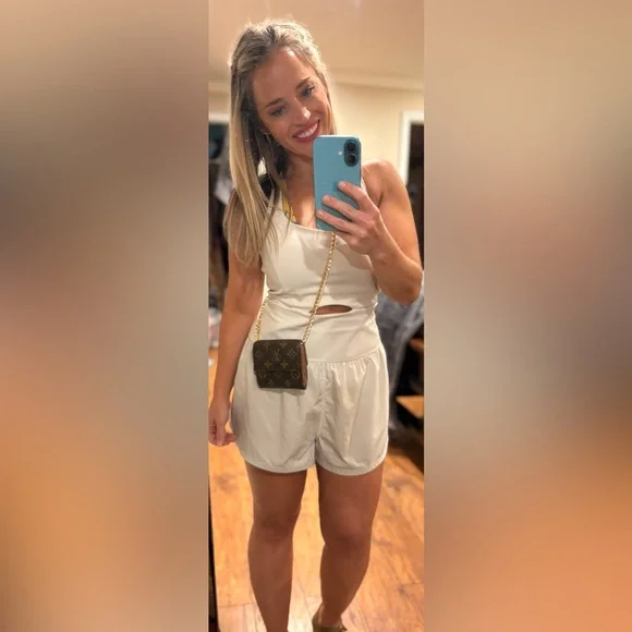 Authentic Vintage Louis Vuitton Compact Wallet - Picture 3 of 13